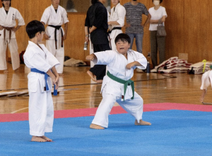 選考会の様子